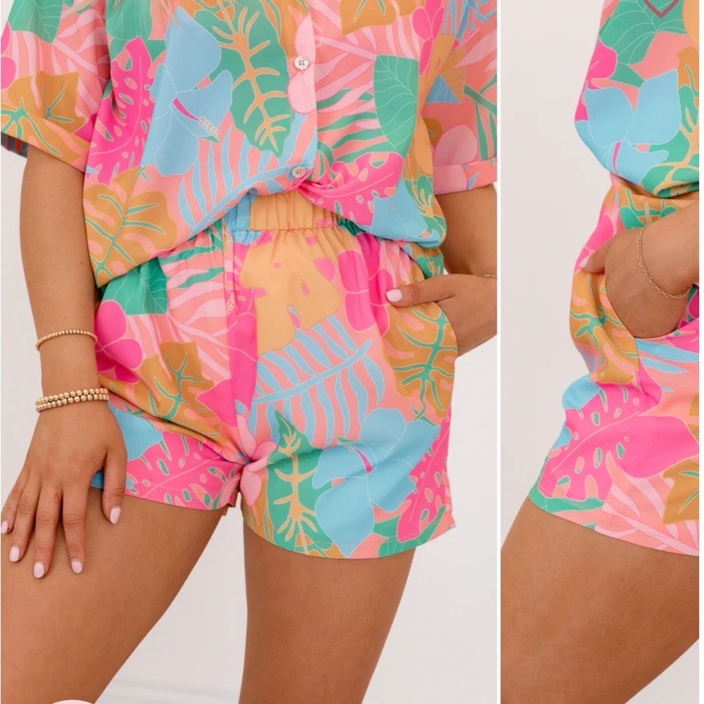 ☀️SALE☀️PINK LILLY tropical shorts